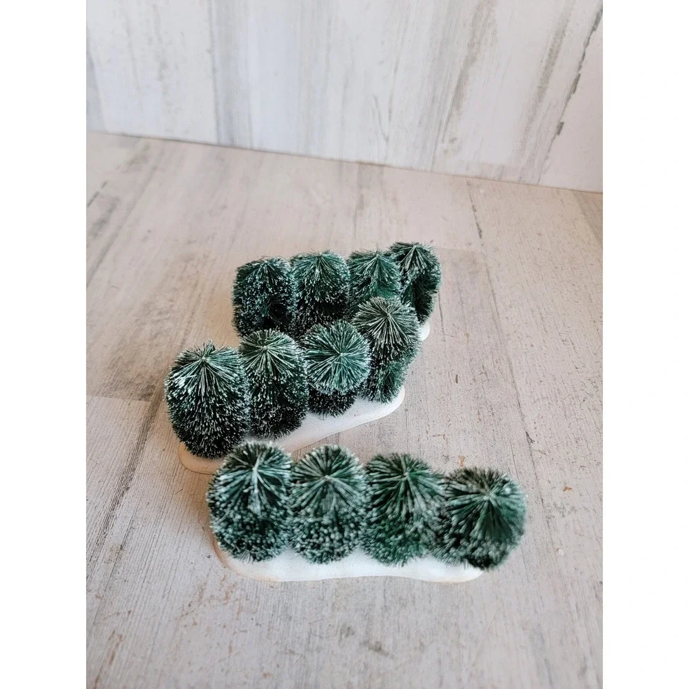 Dept 56 810843 Row-O-Frosted topiaries tree‎ Bush village Xmas set